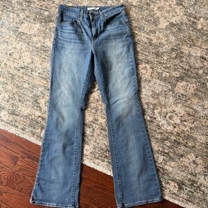 Levi's Women's Boot Cut Jeans in Medium Blue